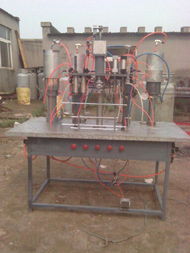 聚氨酯泡沫填縫劑罐裝發(fā)泡設(shè)備 ,門(mén)窗發(fā)泡膠設(shè)備圖片,聚氨酯泡沫填縫劑罐裝發(fā)泡設(shè)備 ,門(mén)窗發(fā)泡膠設(shè)備高清圖片 河北勝達(dá)聚氨酯發(fā)泡設(shè)備廠,